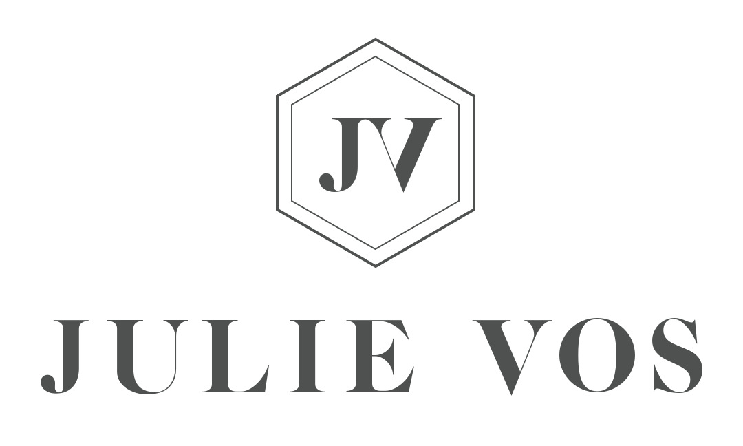 Julie Vos Logo